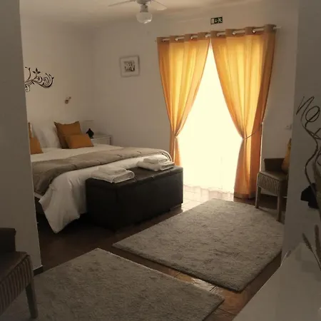 Casa Palmas Alojamento de Acomodação e Pequeno-almoço 3*