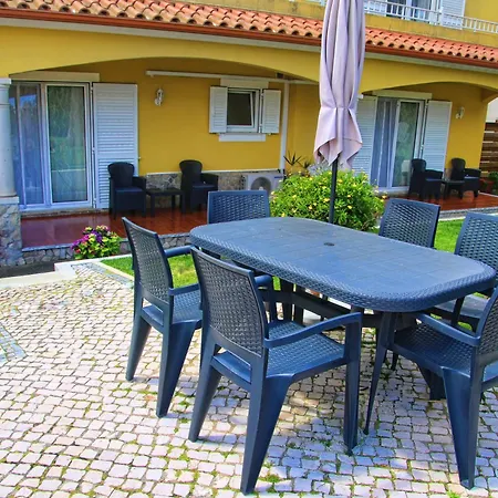 Bed & Breakfast Casa Palmas Obidos